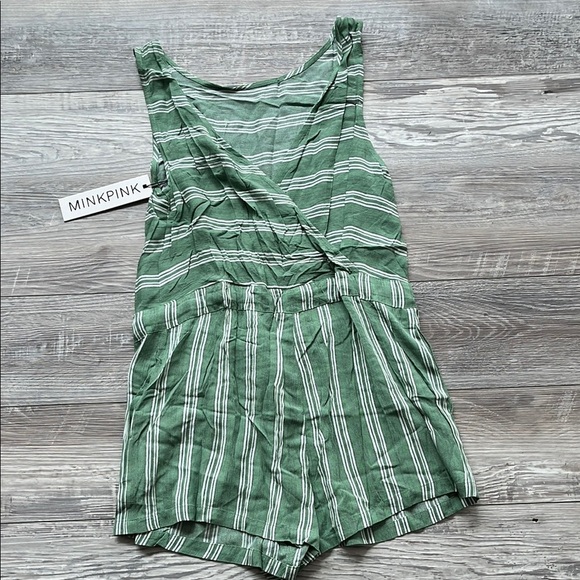 Green Striped Sleeveless Romper - Picture 3 of 8